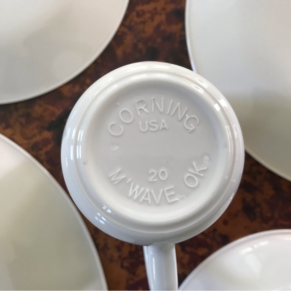 Corelle English Breakfast Place Setting - Picture 14 of 16